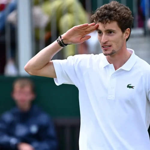 Ugo Humbert se hisse en huitièmes de finale de Wimbledon